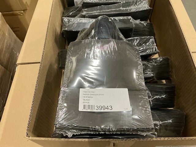 Partij paper carrier bags 18+8*22cm black (4225x) - afbeelding 4 van  6