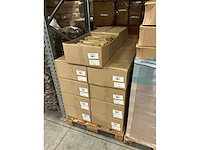 Partij paper carrier bags 18+8*22cm gold (4500x) - afbeelding 5 van  6