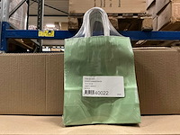 Partij paper carrier bags 18+8*22cm misty green (7250x) - afbeelding 4 van  5