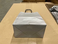 Partij paper carrier bags 21+14*8cm silver (2725x) - afbeelding 4 van  5