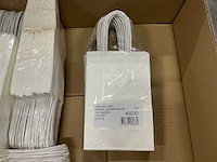 Partij paper carrier bags 21x14x8cm white (4650x) - afbeelding 2 van  3