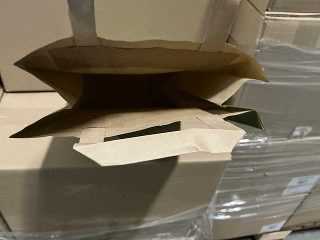 Partij paper carrier bags 22+11x36cm olive (7000x) - afbeelding 2 van  7