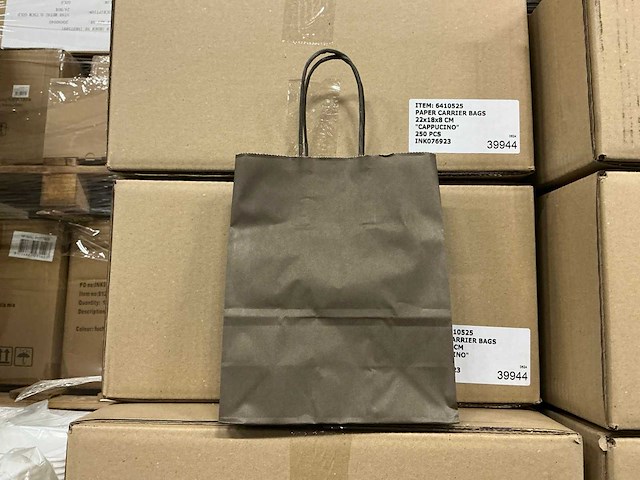 Partij paper carrier bags 22x18x8cm cappucino (6000x) - afbeelding 1 van  6