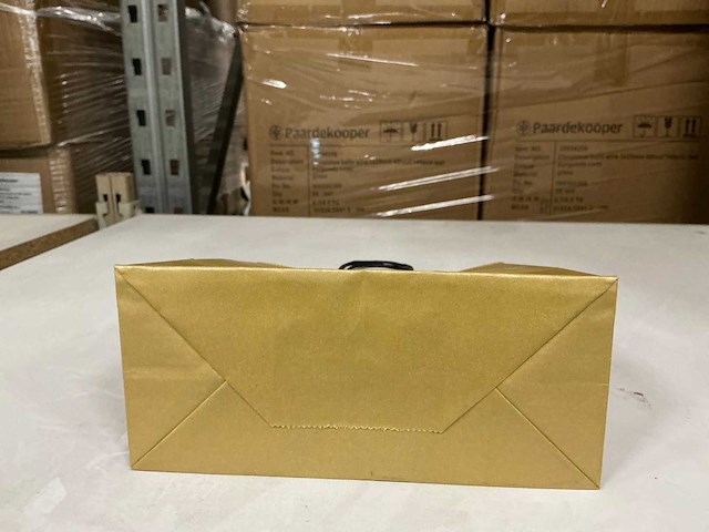 Partij paper carrier bags 22x18x8cm gold (1375x) - afbeelding 2 van  2