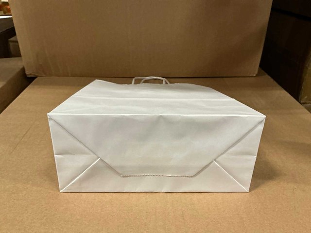 Partij paper carrier bags 22x18x8cm white (5400x) - afbeelding 2 van  5