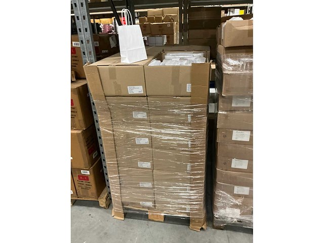 Partij paper carrier bags 22x18x8cm white (6000x) - afbeelding 2 van  4