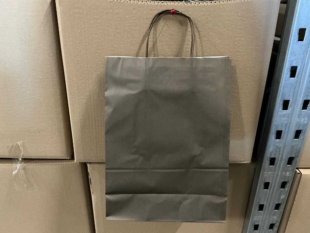 Partij paper carrier bags 26+12*35cm cappuccino (6000x) - afbeelding 1 van  4
