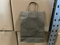 Partij paper carrier bags 26+12*35cm cappuccino (6000x) - afbeelding 1 van  4
