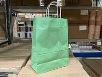 Partij paper carrier bags 26+12*35cm misty green (6000x) - afbeelding 1 van  7