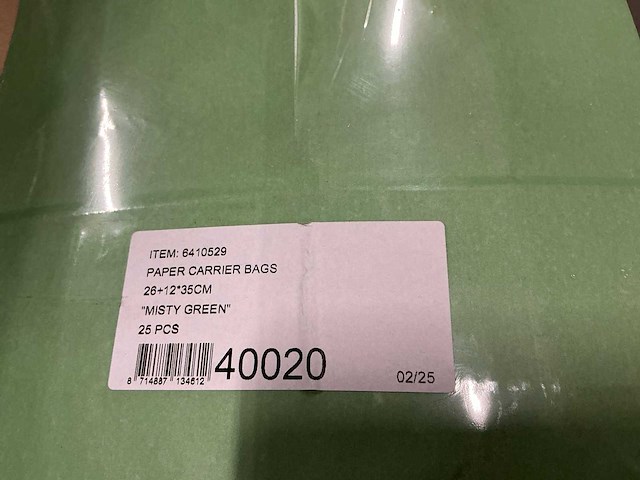 Partij paper carrier bags 26+12*35cm misty green (6000x) - afbeelding 7 van  7