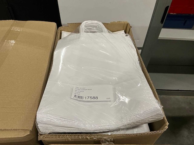 Partij paper carrier bags 26+12*35cm white (6000x) - afbeelding 6 van  6
