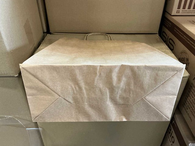 Partij paper carrier bags 26+12x35cm brown fsc unprinted (4750x) - afbeelding 3 van  3