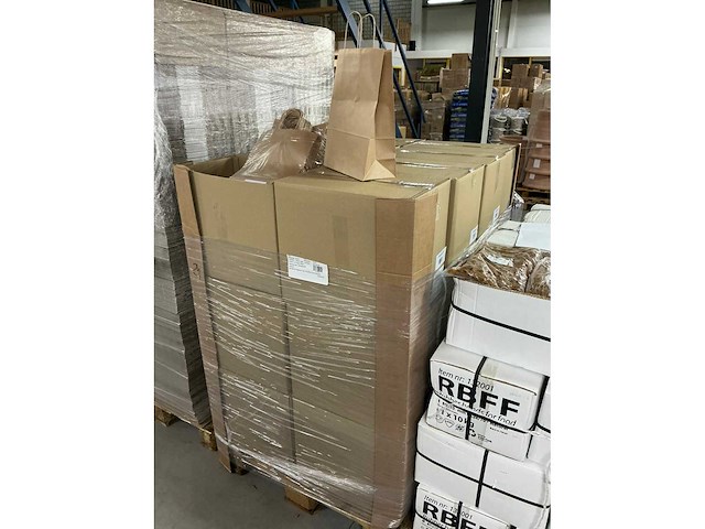 Partij paper carrier bags 26+12x35cm brown fsc unprinted (4800x) - afbeelding 2 van  6