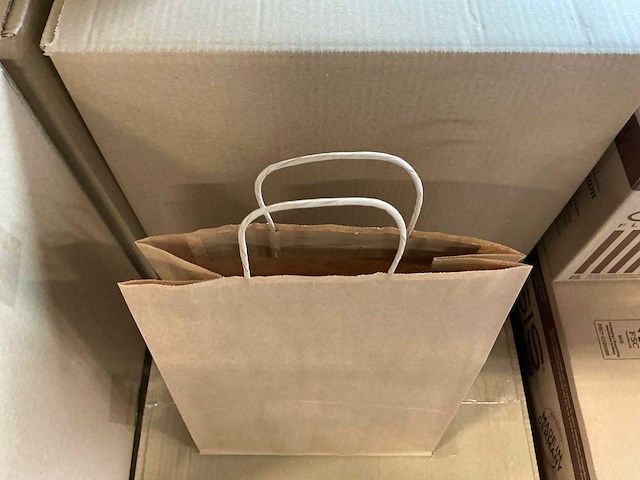 Partij paper carrier bags 26+12x35cm brown fsc unprinted (4800x) - afbeelding 3 van  5