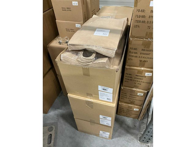 Partij paper carrier bags 32+12x41cm brown fsc unprinted (1500x) - afbeelding 7 van  7