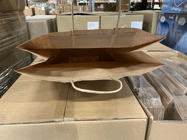 Partij paper carrier bags 32+12x41cm brown fsc unprinted (3000x) - afbeelding 3 van  7