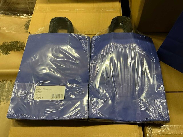Partij paper carrier bags 35x26x12cm blue (3800x) - afbeelding 3 van  6