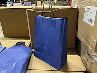 Partij paper carrier bags 35x26x12cm blue (825x) - afbeelding 1 van  6