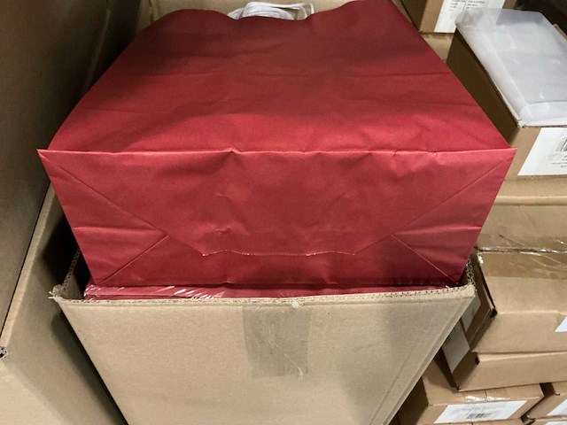 Partij paper carrier bags 35x26x12cm red (1000x) - afbeelding 3 van  6