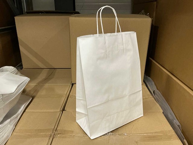 Partij paper carrier bags 35x26x12cm white (4750x) - afbeelding 1 van  6