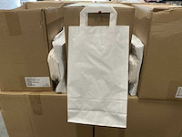 Partij paper carrier bags 36x22x11cm white unprinted (4750x) - afbeelding 1 van  6