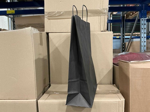 Partij paper carrier bags 41x32x12cm black (4000x) - afbeelding 2 van  7