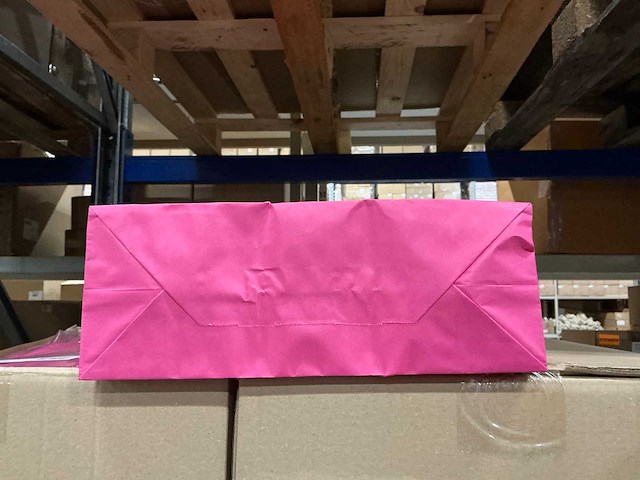 Partij paper carrier bags 41x32x12cm pink (5000x) - afbeelding 3 van  6