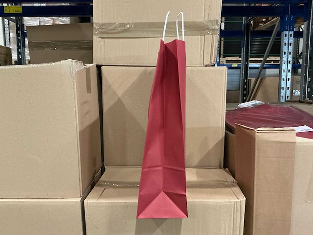 Partij paper carrier bags 41x32x12cm red (4000x) - afbeelding 2 van  8