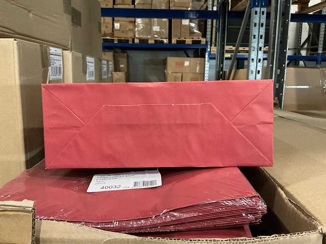 Partij paper carrier bags 41x32x12cm red (4000x) - afbeelding 4 van  8