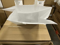 Partij paper carrier bags 43x32x17cm white unprinted (1000x) - afbeelding 2 van  5