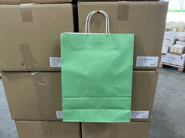 Partij paper carrier bags misty green 41x32x12cm (5000x) - afbeelding 1 van  6