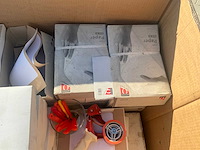 Partij papier - afbeelding 2 van  6