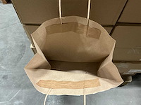 Partij papieren draagtassen fsc 32/12x41cm bruin 100 gr/m2 gedraaid papieren koord (800x) - afbeelding 2 van  5