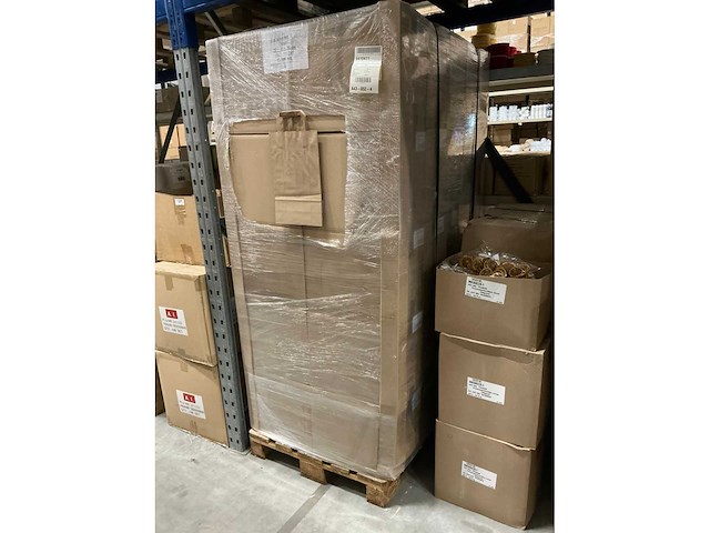 Partij papieren tassen 36x22x10cm naturel (12500x) - afbeelding 2 van  4
