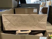 Partij papieren tassen 45x18x50cm naturel (1300x) - afbeelding 3 van  5