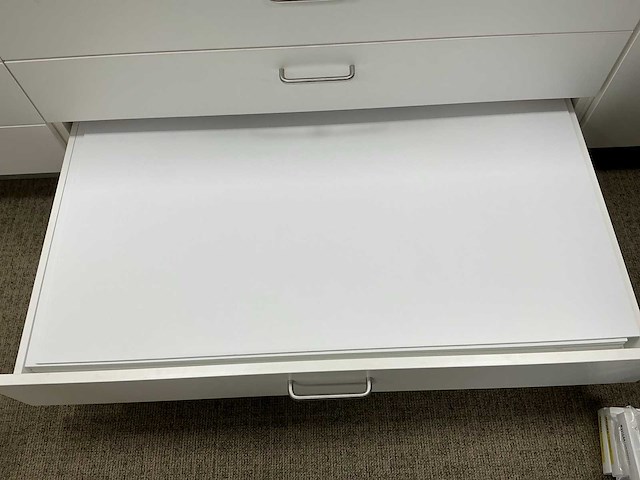 Partij papierrollen en vellen - afbeelding 2 van  21