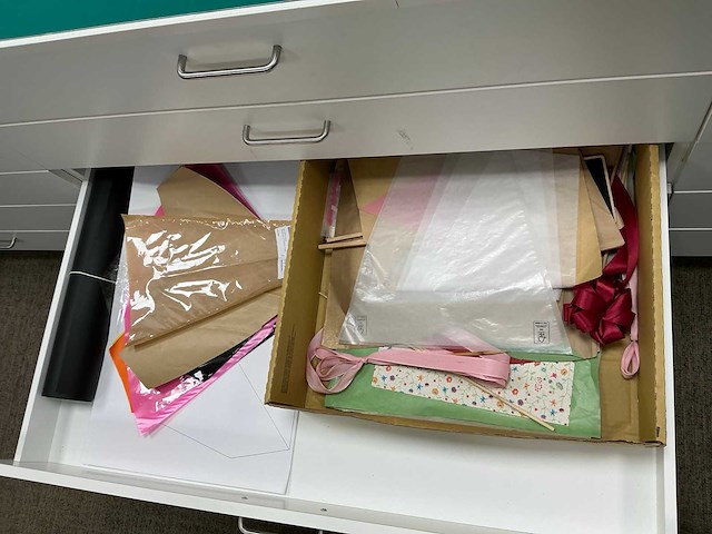 Partij papierrollen en vellen - afbeelding 5 van  21