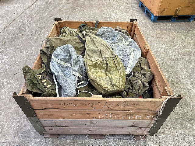 Partij parachute onderdelen - afbeelding 3 van  4