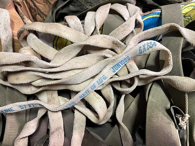 Partij parachutekoorden en banden - afbeelding 4 van  6