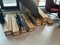 Partij paraplu’s (circa 140stuks)