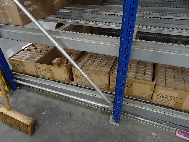 Partij partylite kaarsen en woningaccessoires, circa 980 items - afbeelding 23 van  23