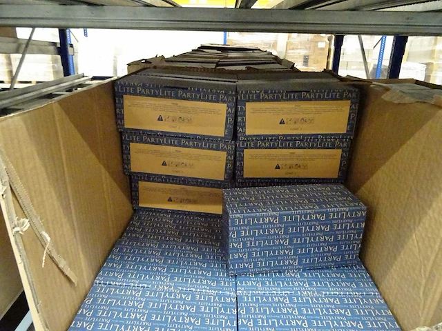 Partij partylite kaarsen, geurproducten en woningaccessoires, circa 1045 items - afbeelding 7 van  21