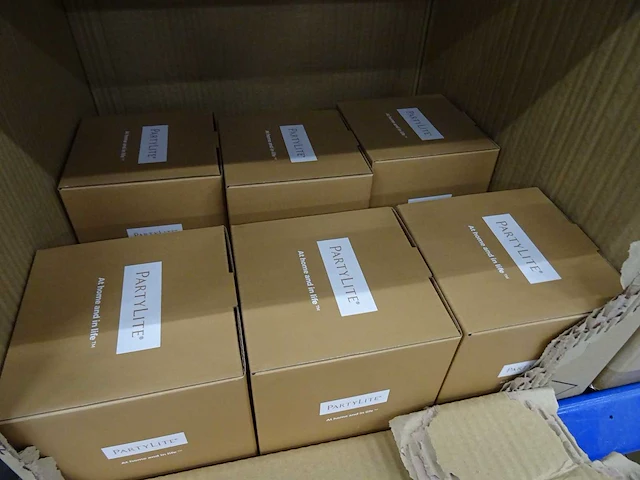 Partij partylite kaarsen, geurproducten en woningaccessoires, circa 1150 items - afbeelding 5 van  27