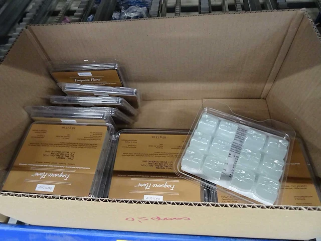 Partij partylite kaarsen, geurproducten en woningaccessoires, circa 1235 items - afbeelding 7 van  30