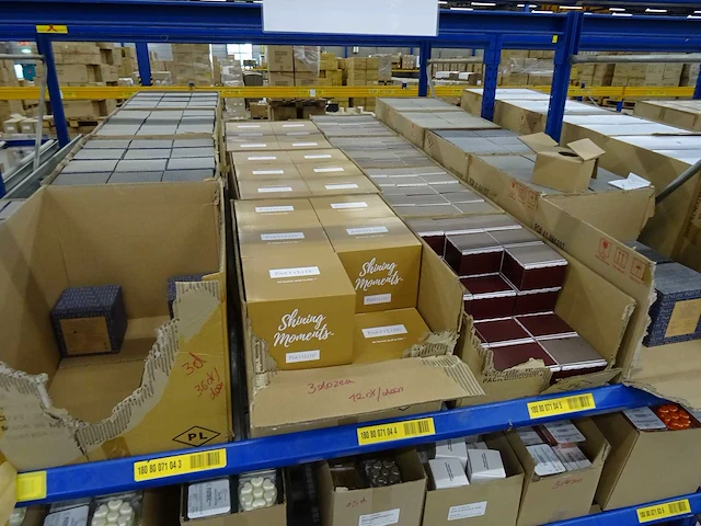 Partij partylite kaarsen, geurproducten en woningaccessoires, circa 1235 items - afbeelding 22 van  30