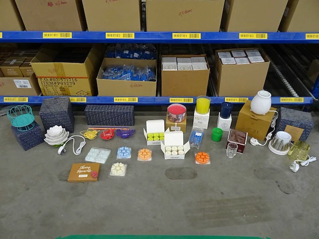 Partij partylite kaarsen, geurproducten en woningaccessoires, circa 1235 items - afbeelding 12 van  30