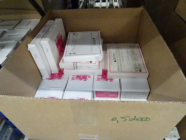 Partij partylite kaarsen, geurproducten en woningaccessoires, circa 1295 items - afbeelding 6 van  27