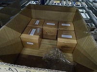 Partij partylite kaarsen, geurproducten en woningaccessoires, circa 1410 items - afbeelding 11 van  25
