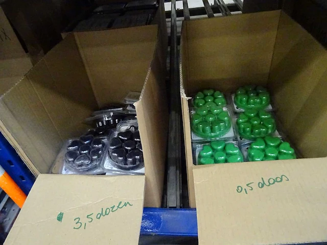 Partij partylite kaarsen, geurproducten en woningaccessoires, circa 1435 items - afbeelding 3 van  27