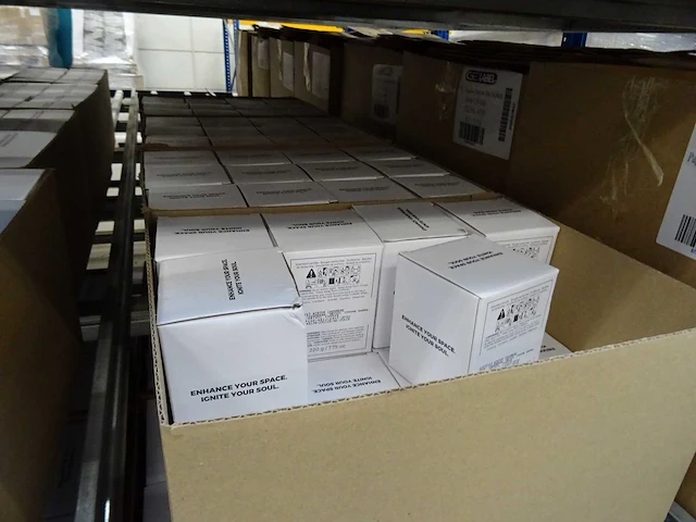 Partij partylite kaarsen, geurproducten en woningaccessoires, circa 1435 items - afbeelding 8 van  27